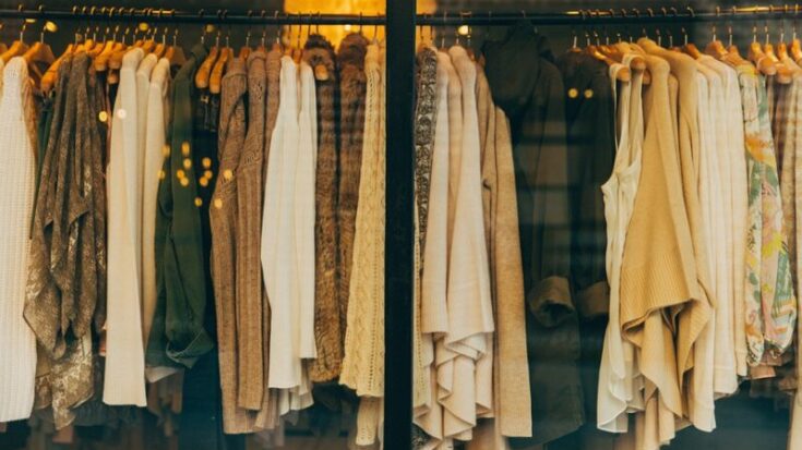 How to Start a Clothing Store Business